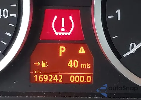 2006 BMW 530Xit z USA, uszkodzony, nr VIN WBANN73566CN00966